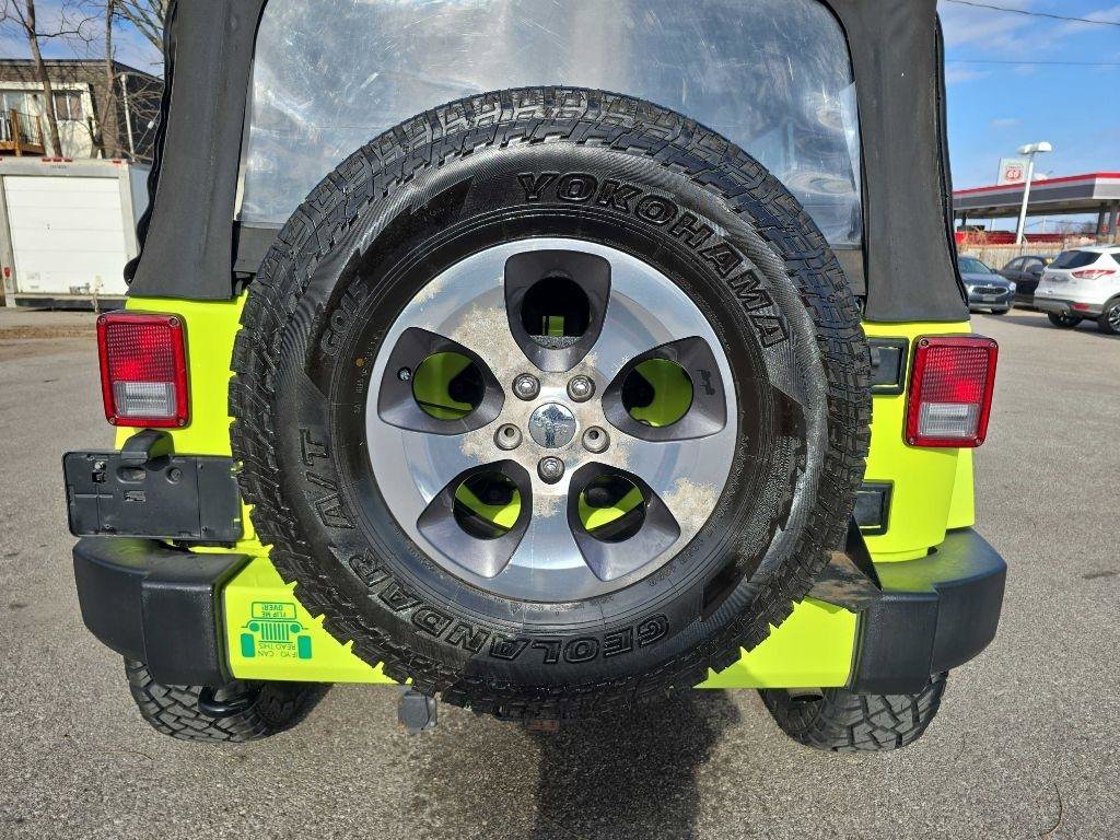 Used 2016 Jeep Wrangler Unlimited Sahara image 28