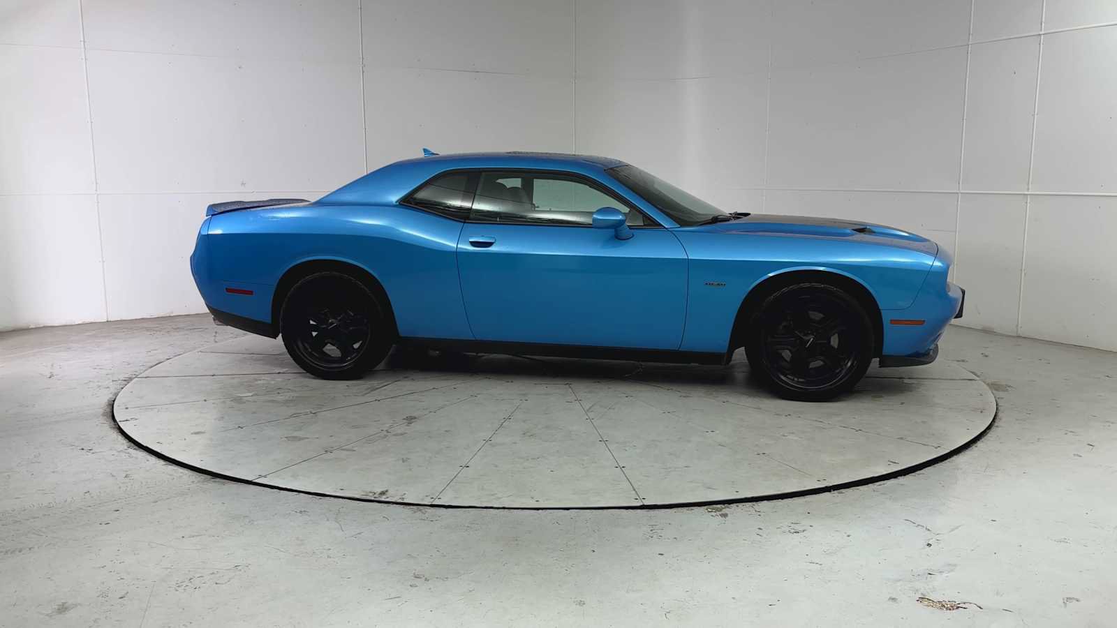 Used 2015 Dodge Challenger R/T Plus RWD image 5