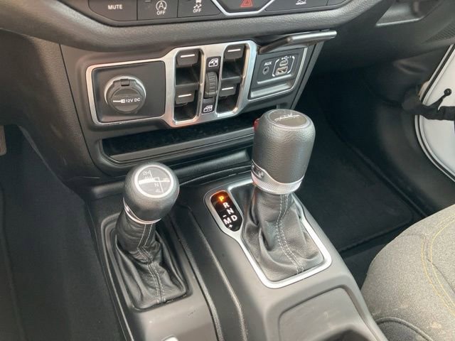 Used 2025 Jeep Gladiator Sport AWD/4WD image 34