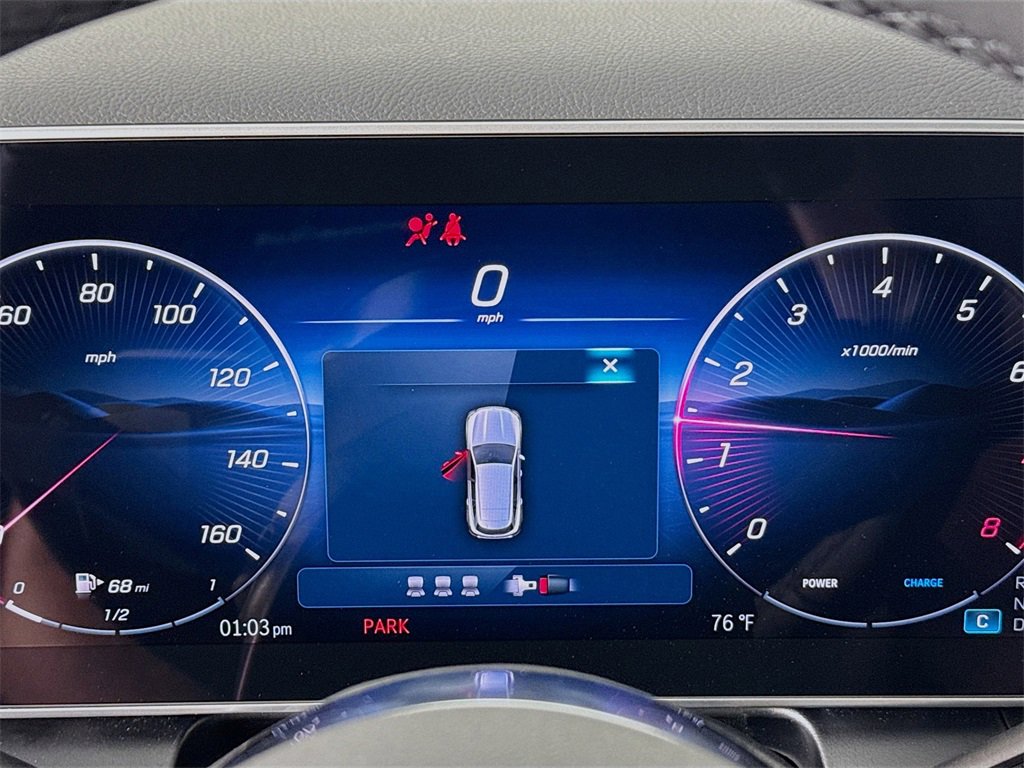 Used 2025 Mercedes-Benz GLC 300 4MATIC image 13