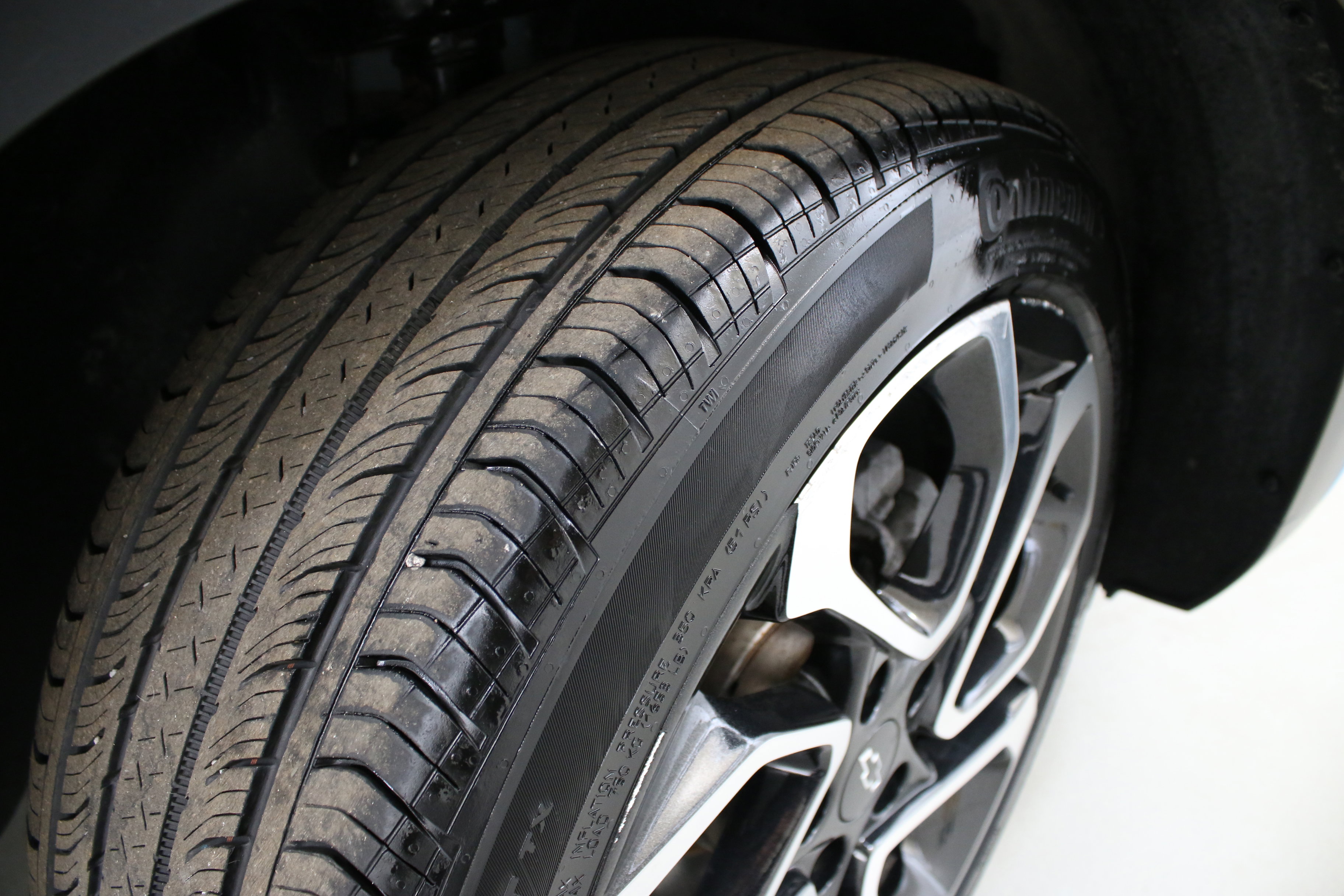 Certified 2024 Chevrolet Trax RS FWD image 33