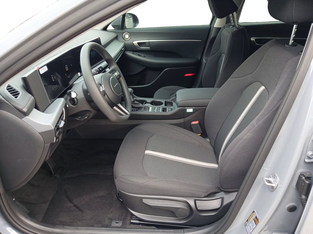 New 2026 Hyundai Sonata SE FWD image 9