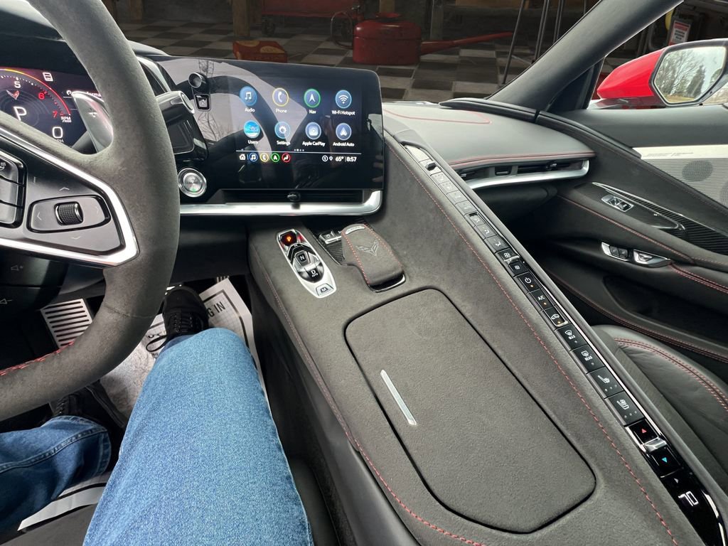 Used 2021 Chevrolet Corvette Stingray w/ Z51 Performance Package image 21