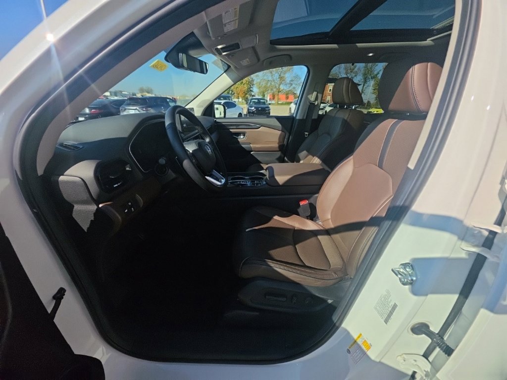 Certified 2025 Honda Pilot Elite image 14