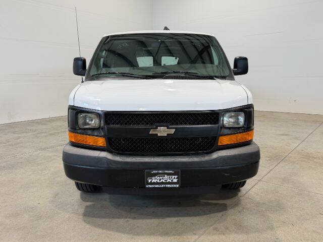 Used 2012 Chevrolet Express 2500 w/ Cold Climate Package RWD image 3