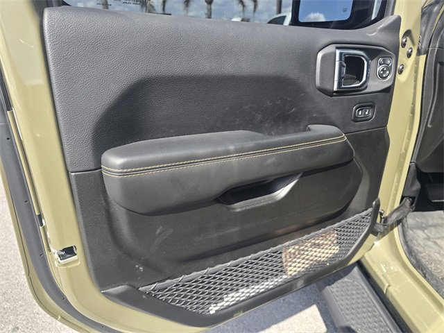 Used 2025 Jeep Gladiator Sport image 23