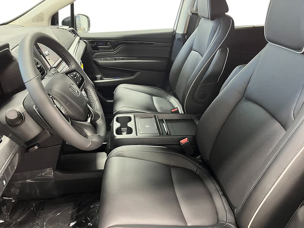New 2026 Honda Odyssey Touring image 11