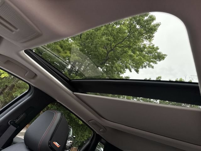 New 2026 Nissan Kicks SR FWD image 28