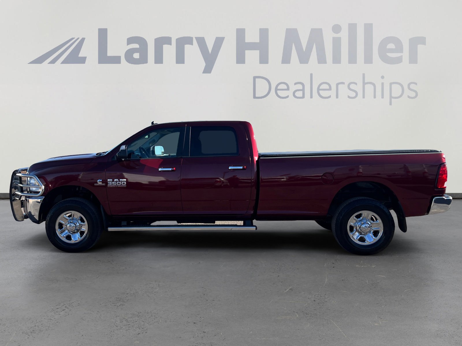 Used 2017 RAM 3500 SLT AWD/4WD image 2