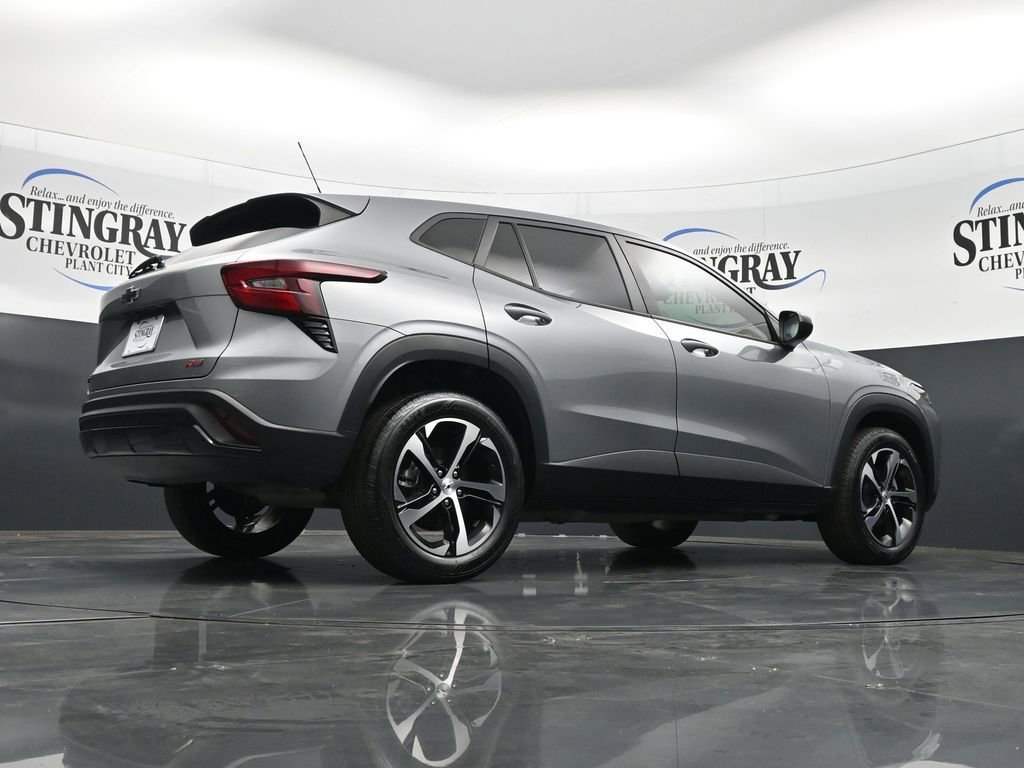 Used 2024 Chevrolet Trax RS w/ Driver Confidence Package image 23