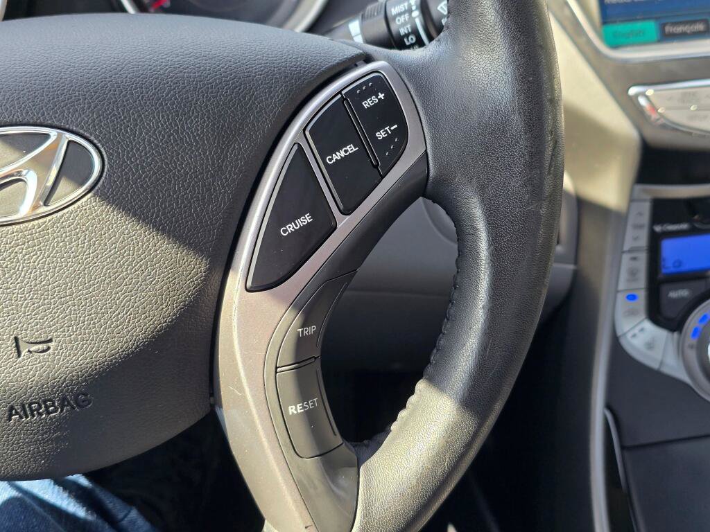 Used 2013 Hyundai Elantra Limited w/ Technology Pkg FWD image 28