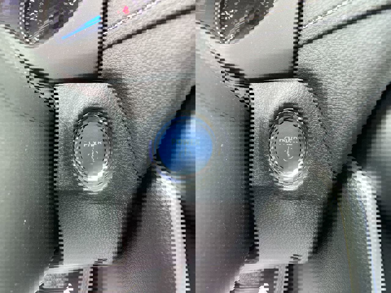 Used 2020 Toyota RAV4 XLE image 29