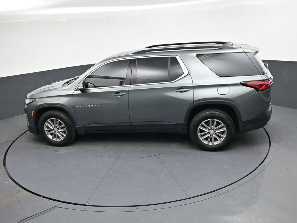 Used 2022 Chevrolet Traverse LT image 16
