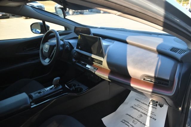 Used 2025 Toyota Prius Plug-In Hybrid FWD image 14