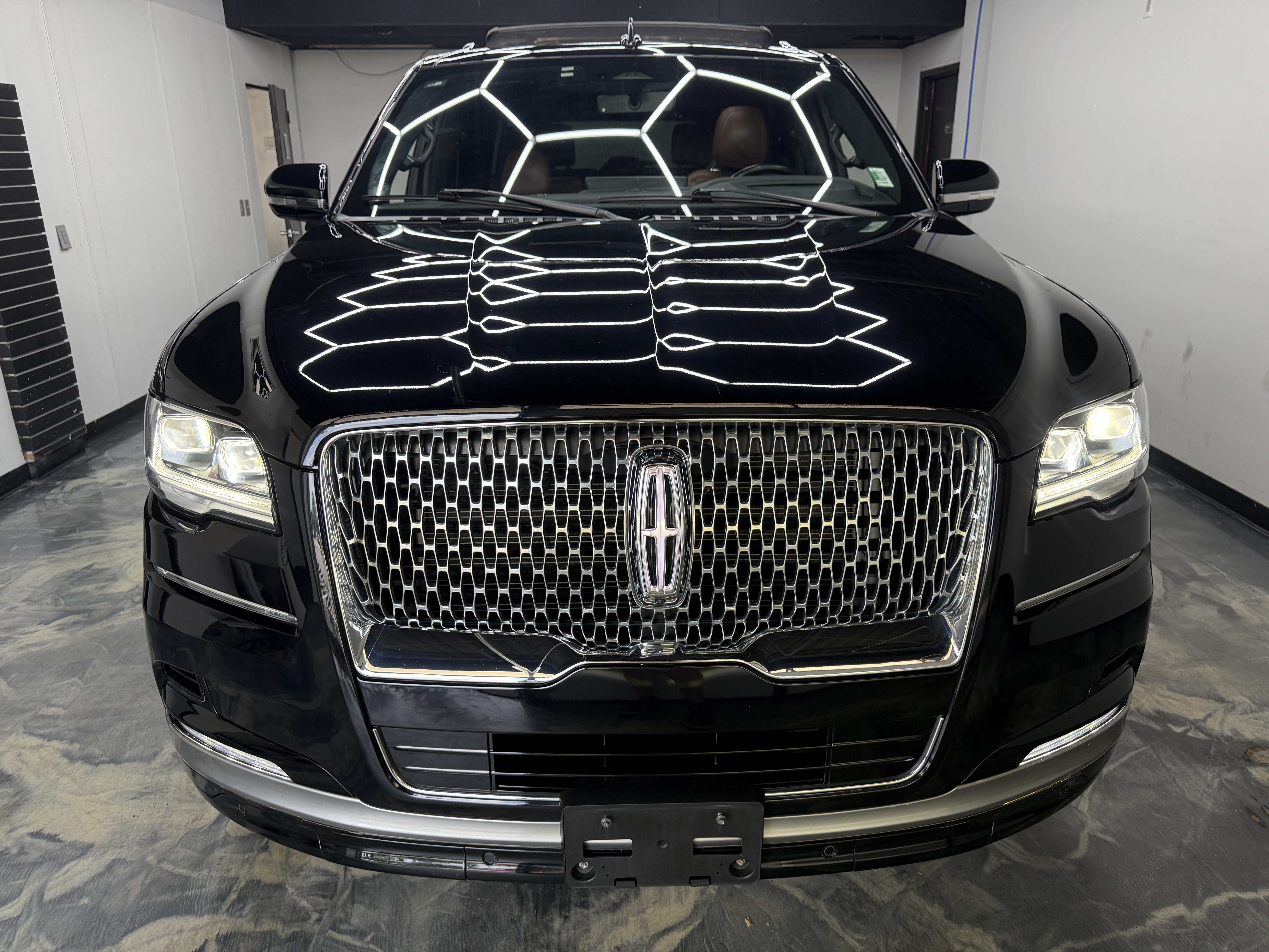 Used 2023 Lincoln Navigator L Reserve w/ Equipment Group 201A AWD/4WD image 7