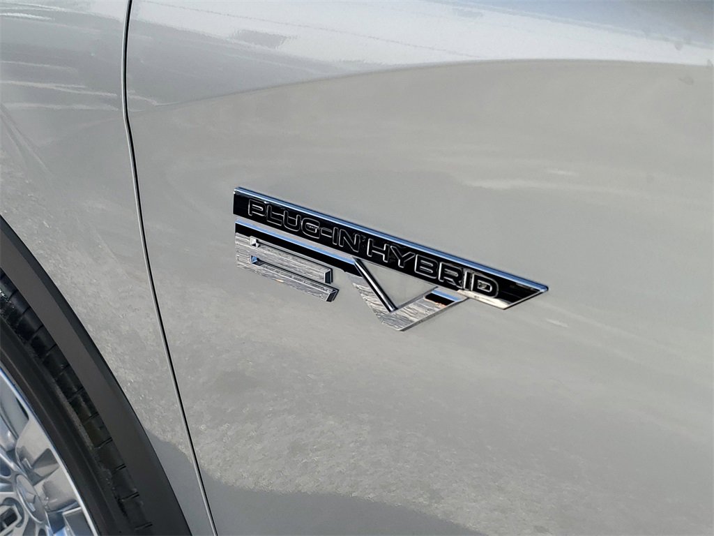 New 2025 Mitsubishi Outlander ES image 8