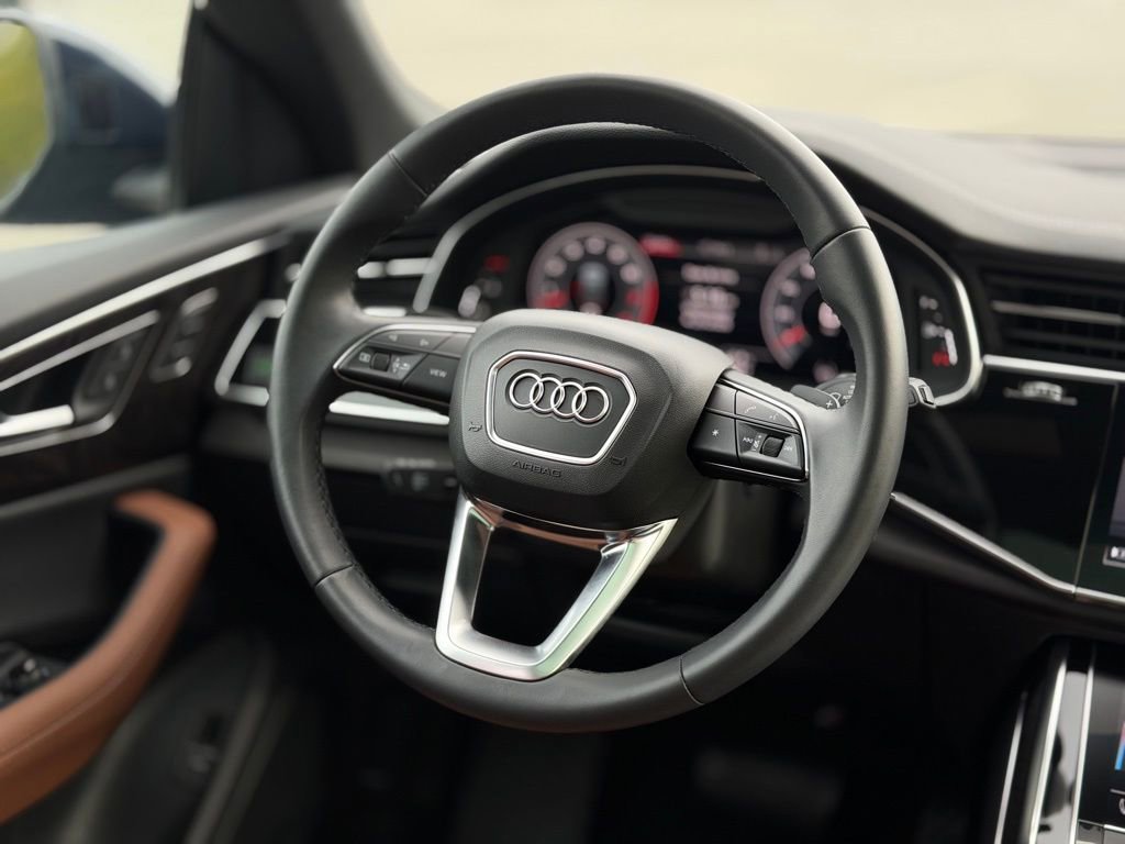 Used 2023 Audi Q8 Premium Plus AWD/4WD image 11