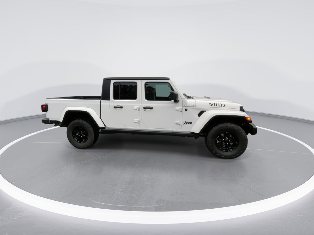 Used 2022 Jeep Gladiator Willys image 9