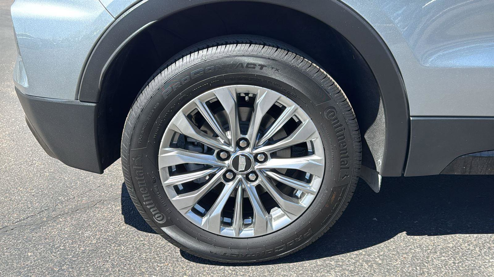 Used 2024 Cadillac XT4 Premium Luxury image 9