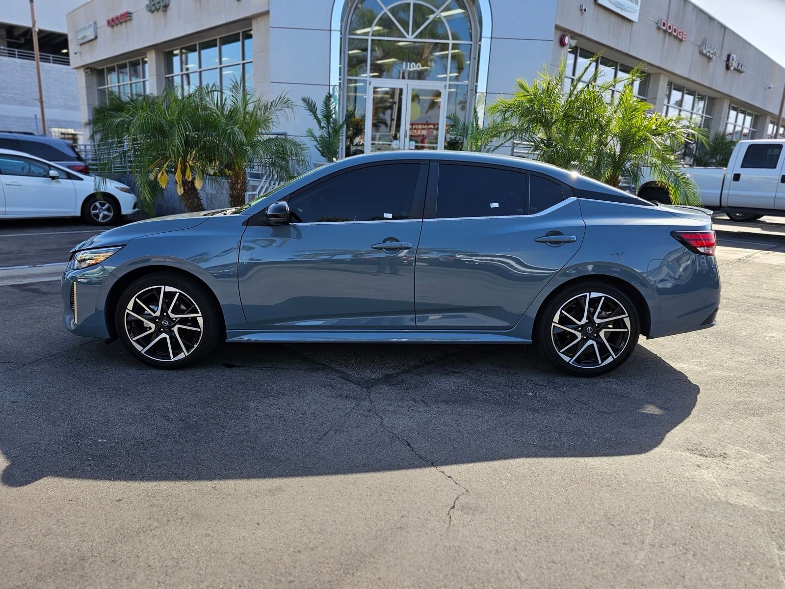 Used 2024 Nissan Sentra SR FWD image 4
