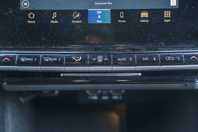 Used 2024 Jeep Wagoneer Series II w/ Flexible Seating Group RWD image 32