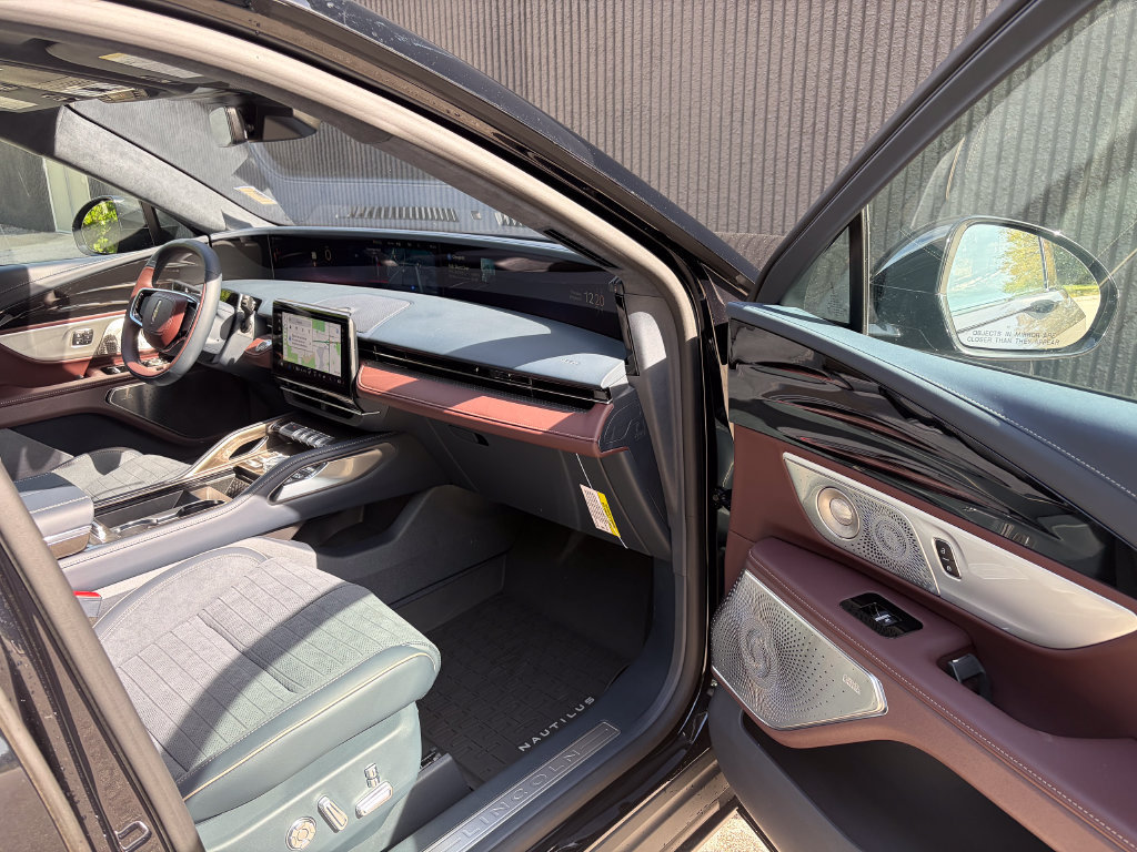New 2026 Lincoln Nautilus Black Label AWD/4WD image 31