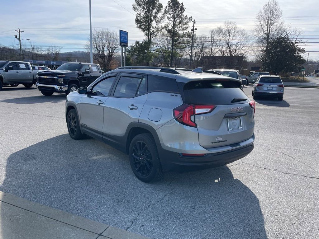 Used 2024 GMC Terrain SLE w/ Elevation Edition image 6
