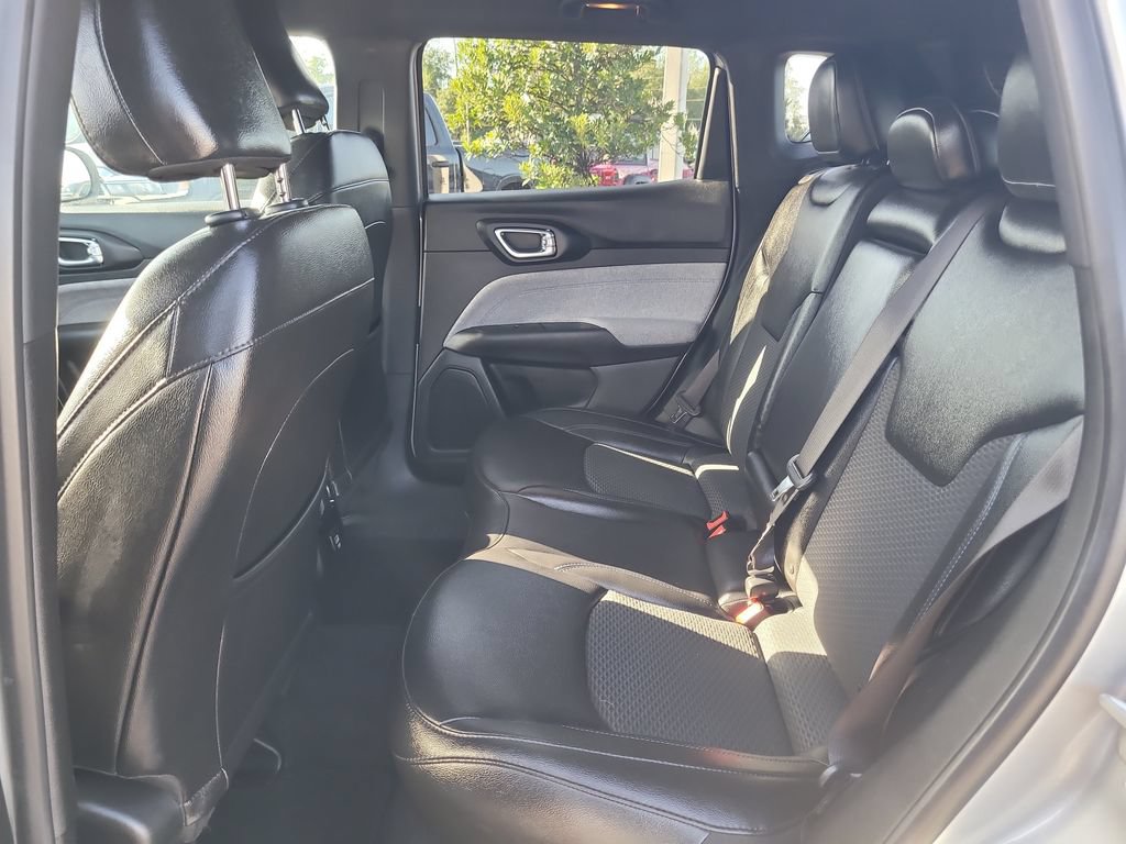 Used 2024 Jeep Compass Latitude AWD/4WD image 13