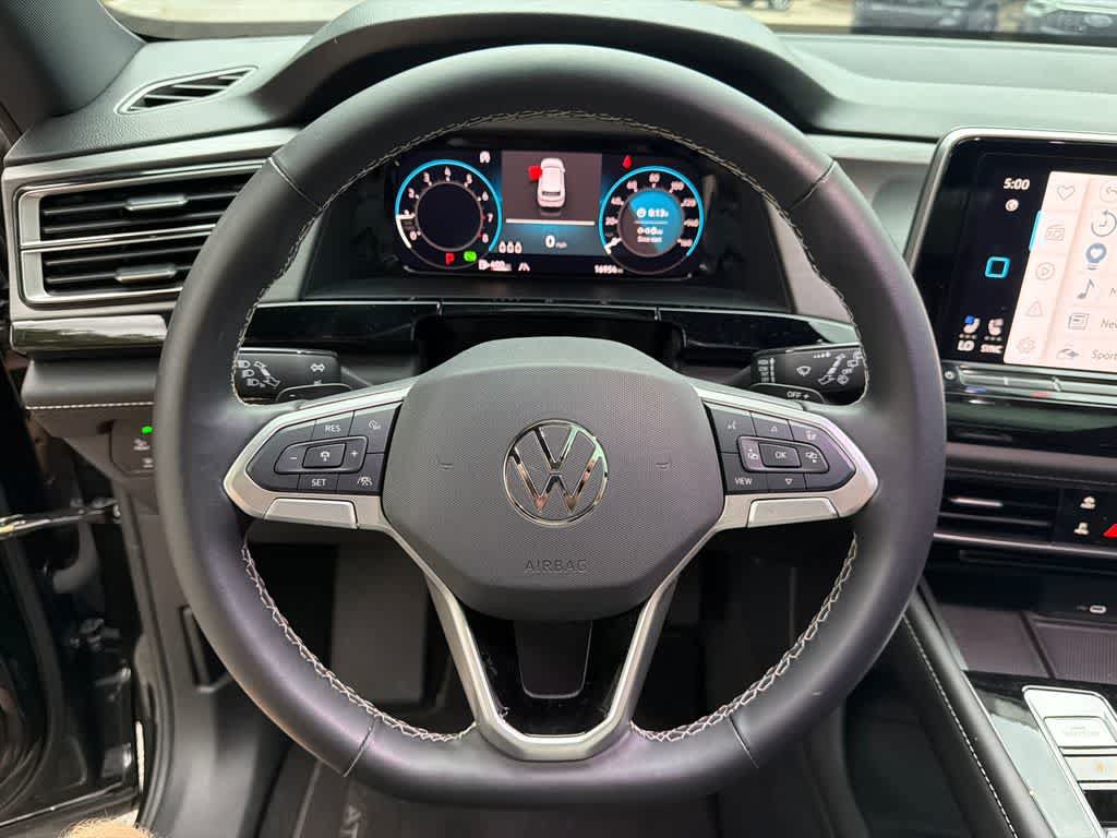 Used 2024 Volkswagen Atlas Cross Sport SE FWD image 24