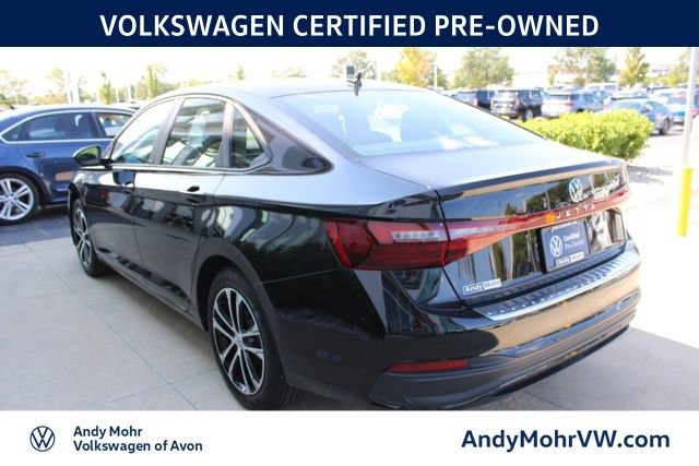 Used 2026 Volkswagen Jetta Sport FWD image 4