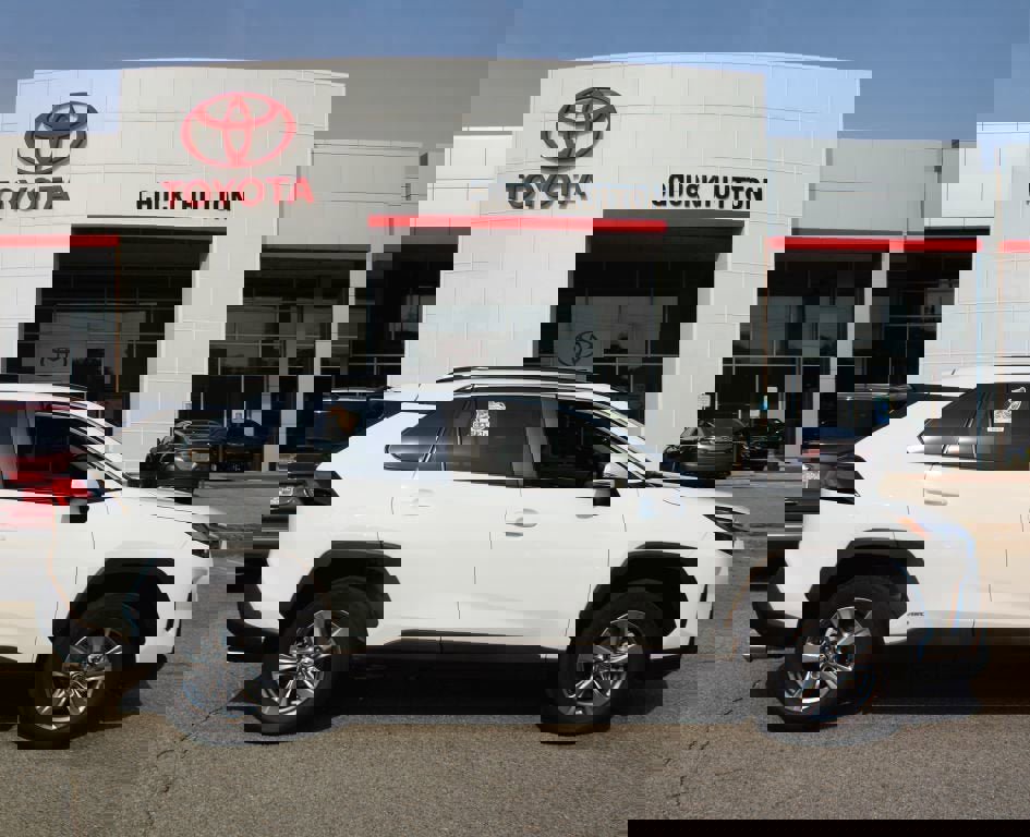Used 2025 Toyota RAV4 XLE