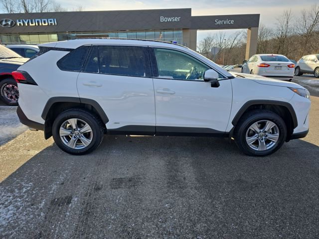 Used 2024 Toyota RAV4 LE image 6