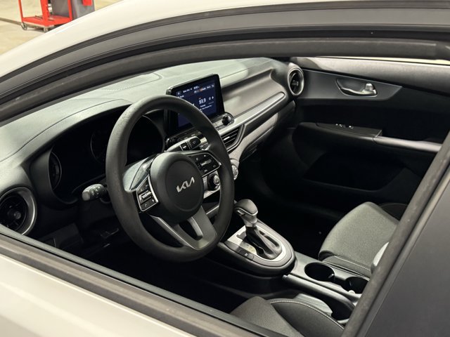 Used 2022 Kia Forte LXS w/ LXS Technology Package FWD image 25