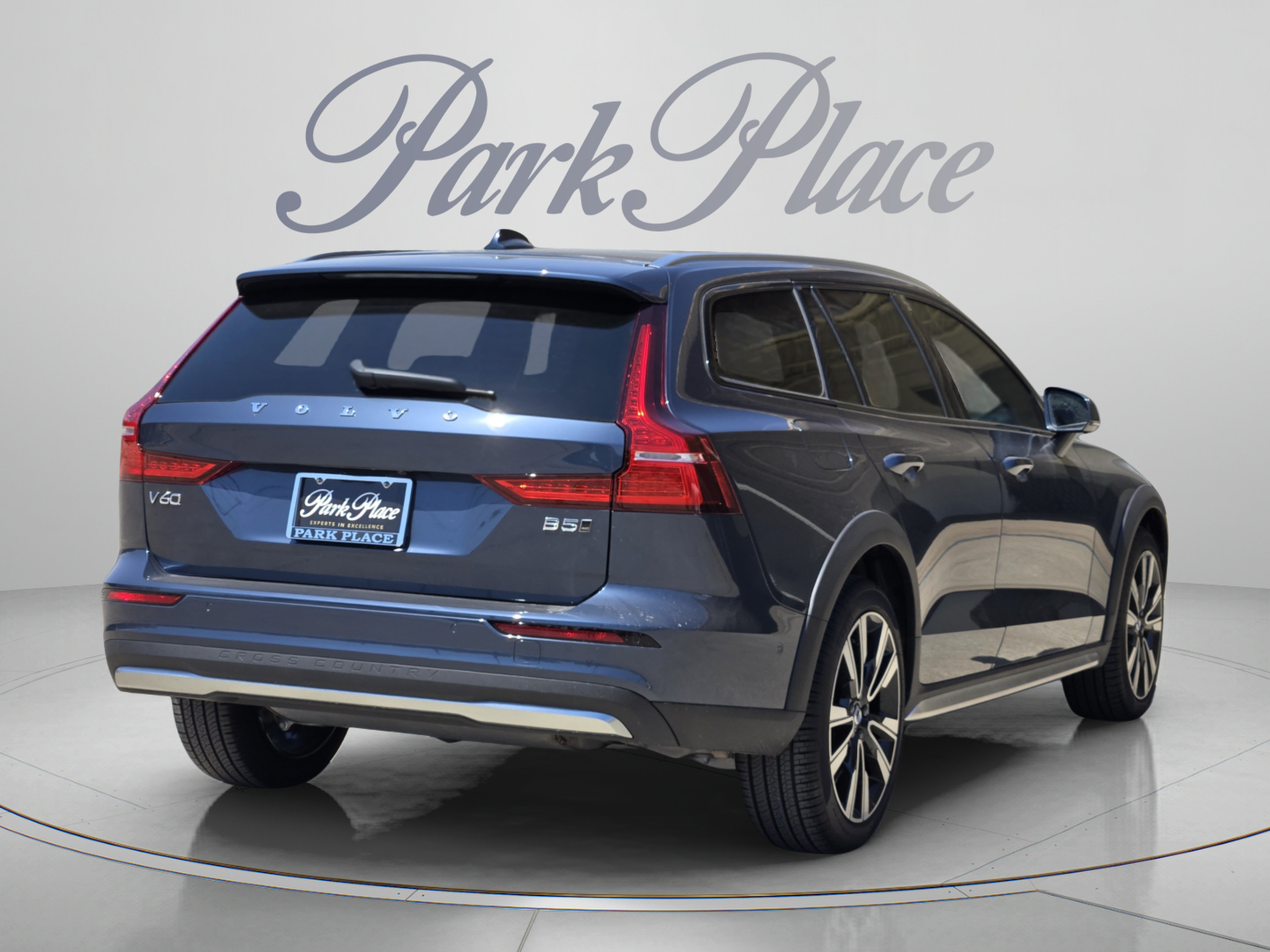 New 2026 Volvo V60 B5 Cross Country Ultra w/ Climate Package AWD/4WD image 6