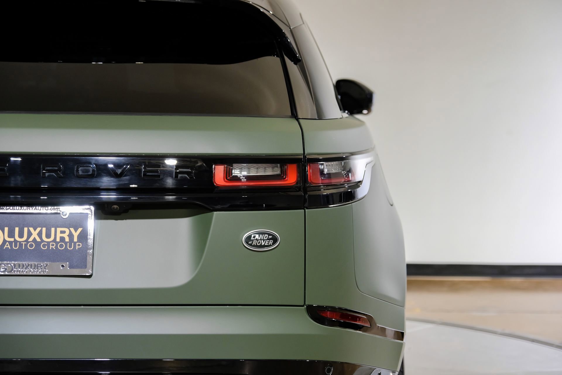 Used 2021 Land Rover Range Rover Velar R-Dynamic S AWD/4WD image 54