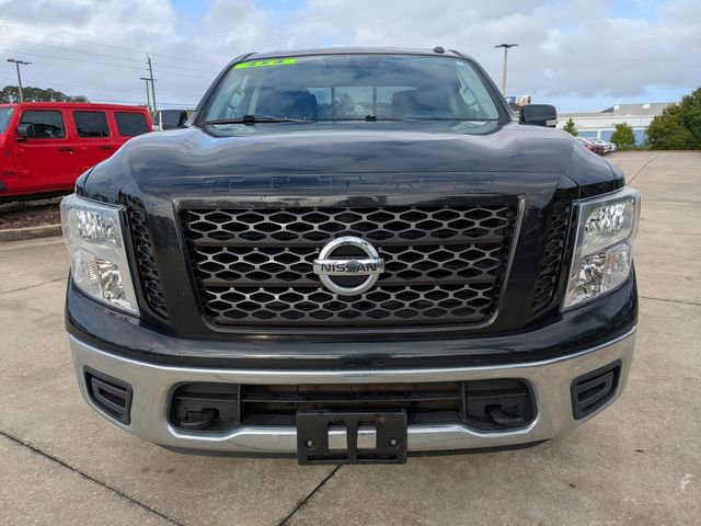 Used 2019 Nissan Titan SV image 9