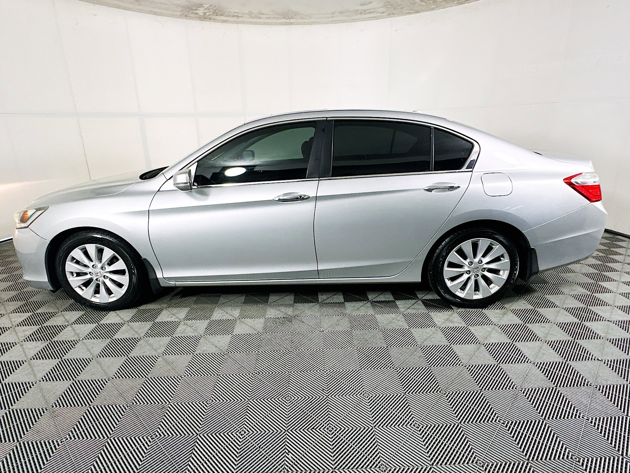Used 2014 Honda Accord EX-L image 6