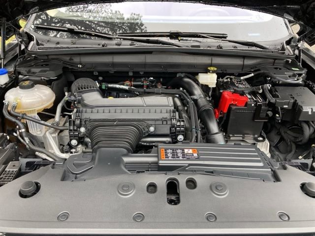 Used 2025 Lincoln Nautilus Premier w/ Equipment Group 102A image 19