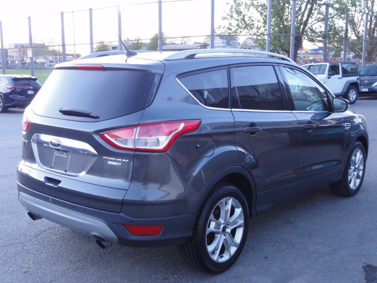 Used 2016 Ford Escape Titanium AWD/4WD image 4