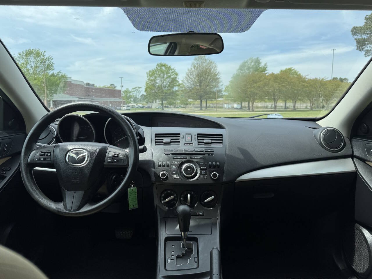 Used 2012 MAZDA MAZDA3 i Touring FWD image 20