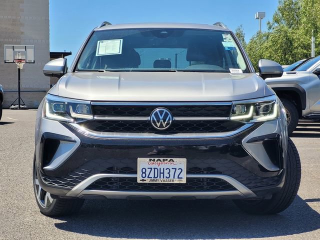 Used 2022 Volkswagen Taos SEL w/ Panoramic Sunroof Package AWD/4WD image 3