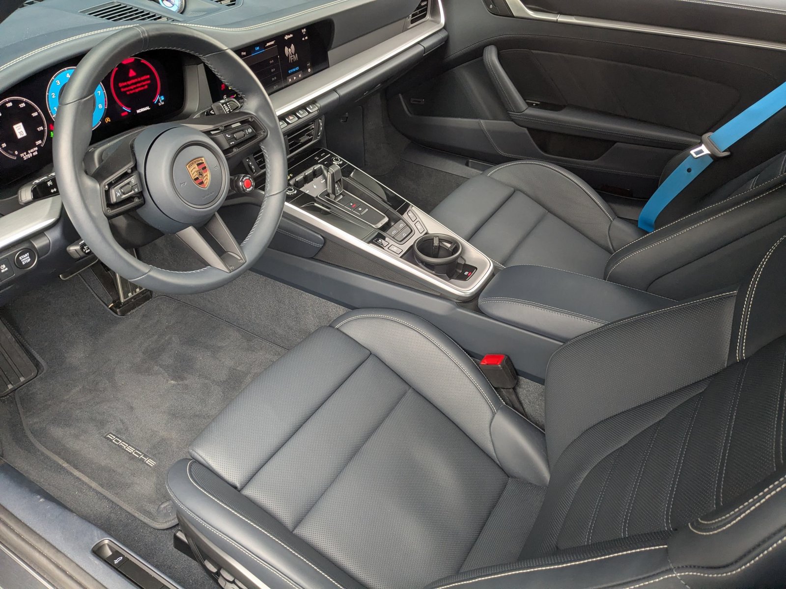 Certified 2025 Porsche 911 Carrera RWD image 4