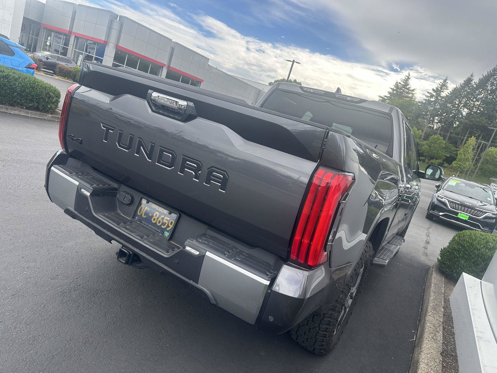 Used 2023 Toyota Tundra Limited AWD/4WD image 5