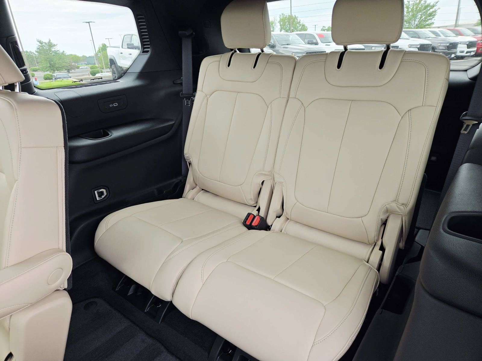 New 2026 Jeep Grand Cherokee L Limited AWD/4WD image 14
