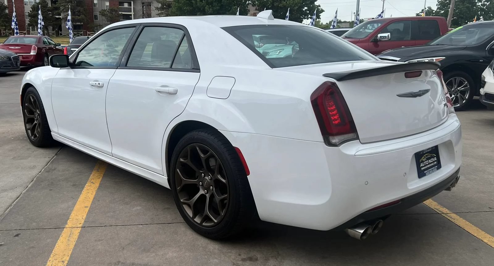 Used 2017 Chrysler 300 S w/ 300S Premium Group RWD image 8