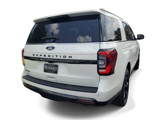 Used 2023 Ford Expedition Limited RWD image 4
