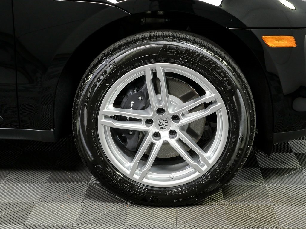 New 2026 Porsche Macan image 40