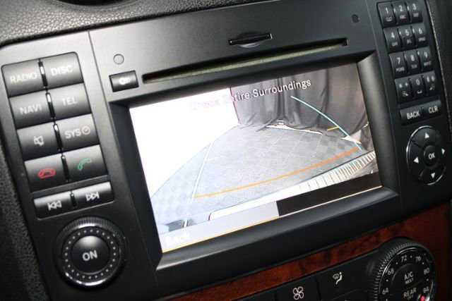 Used 2010 Mercedes-Benz ML 350 BlueTEC 4MATIC image 17