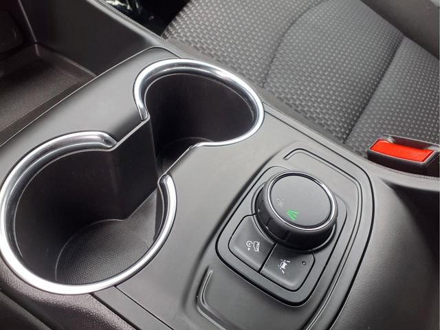 Used 2024 GMC Terrain SLE FWD image 6