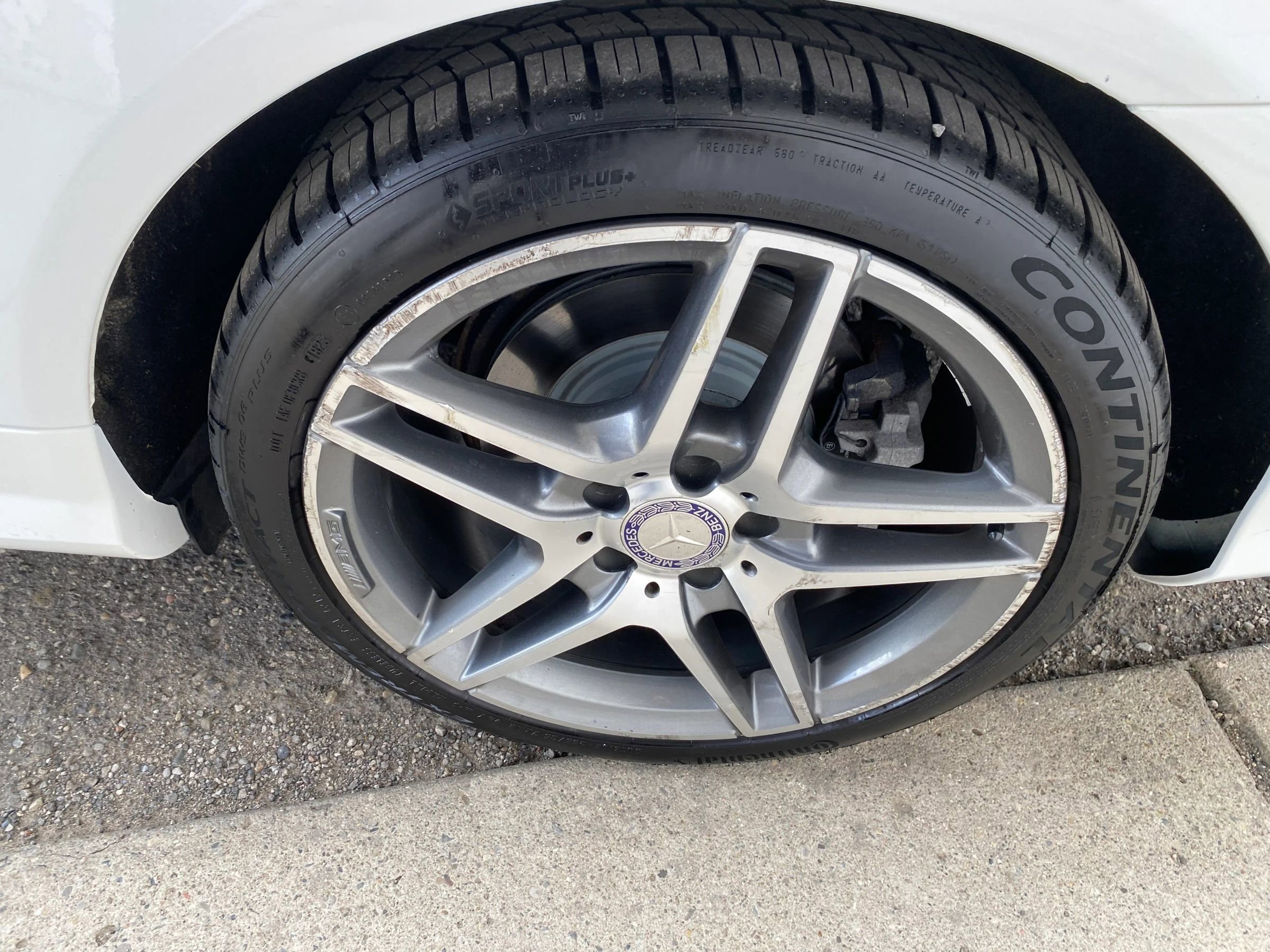 Used 2016 Mercedes-Benz E 400 4MATIC Coupe image 27